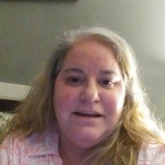 Meet your Posher, Ellen - Picture 1 of 1